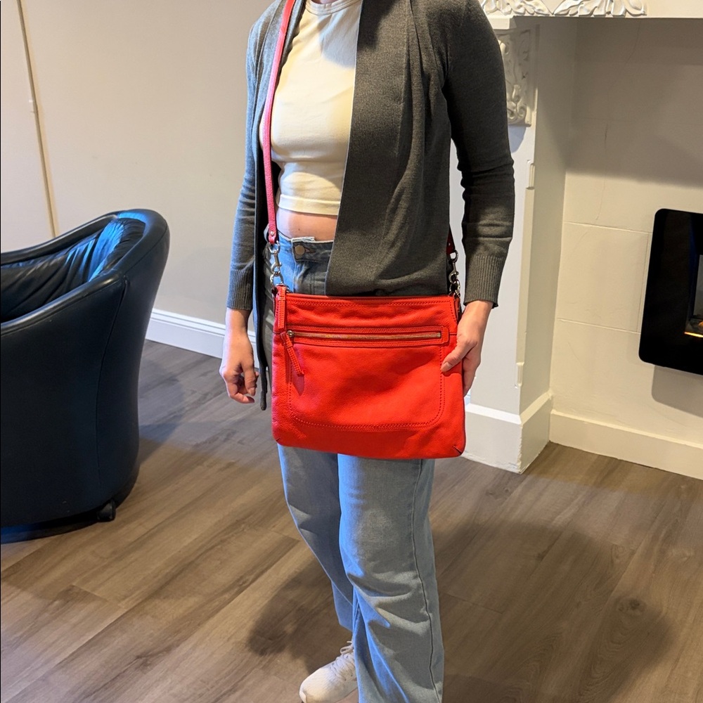 Coach pink/Red poppy Perri Hippie Leather Shoulder Bag - Picture 3 of 9